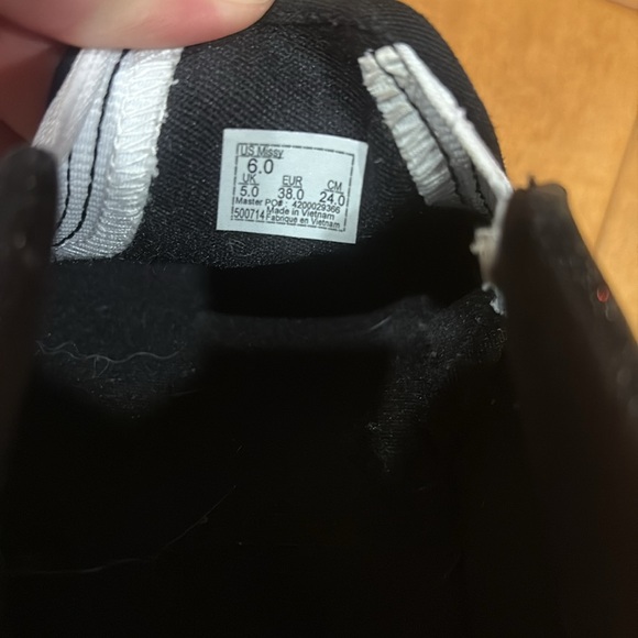 Sparkly Vans slip on shoes - Picture 7 of 8